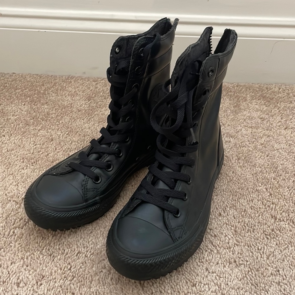 6.5 rubber converse boots NEW